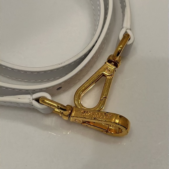 Authentic JACQUEMUS White 'Le Chiquito' medium - Picture 8 of 11